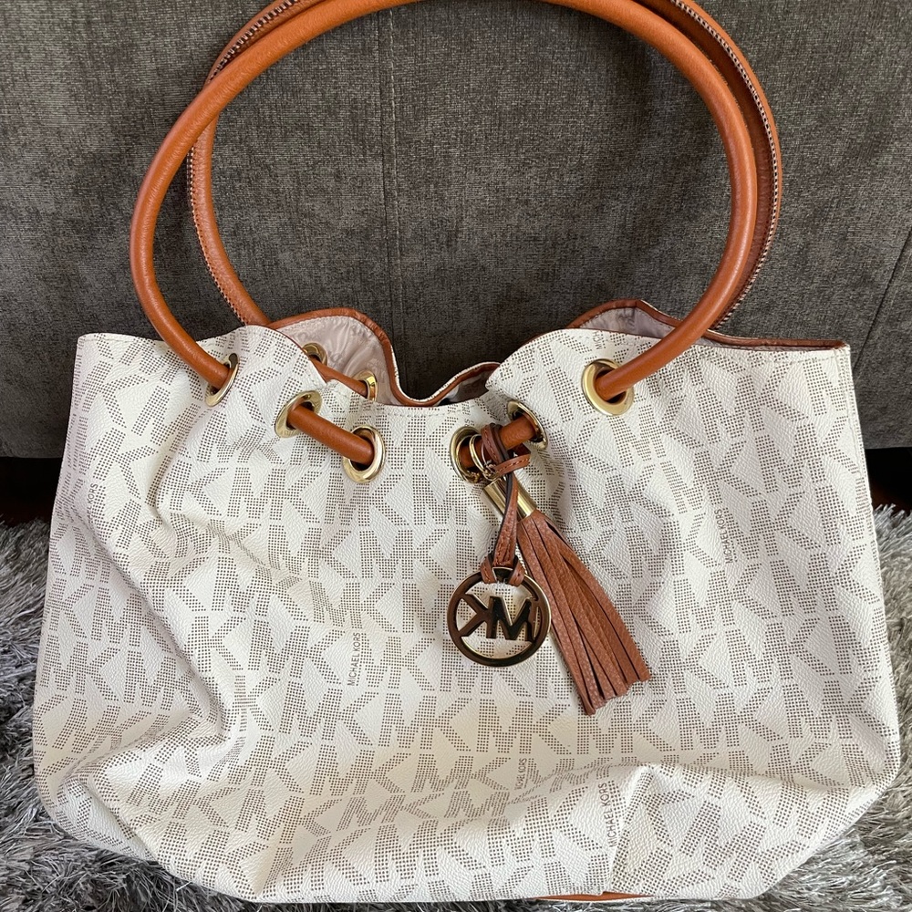 Medium Michael Kors Bag